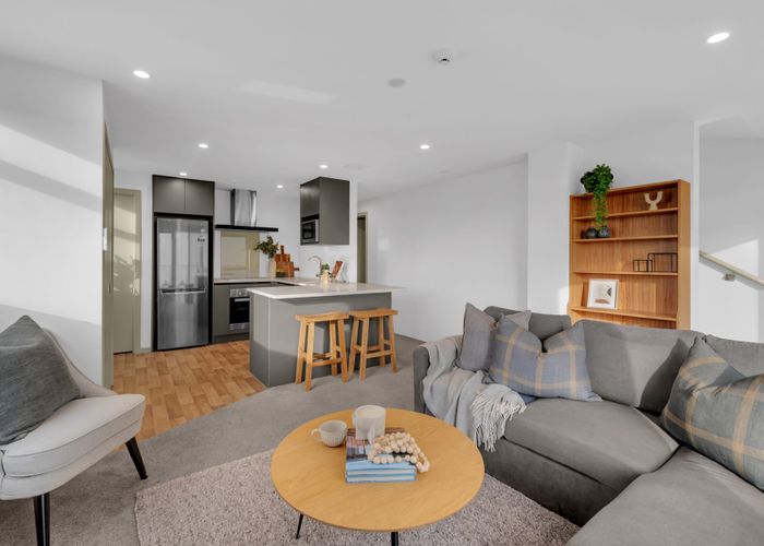  at 2/378 Worcester Street, Linwood, Christchurch City, Canterbury