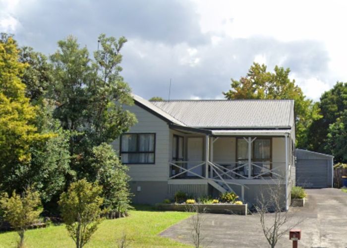  at 8 Weetman Drive, Browns Bay, Auckland