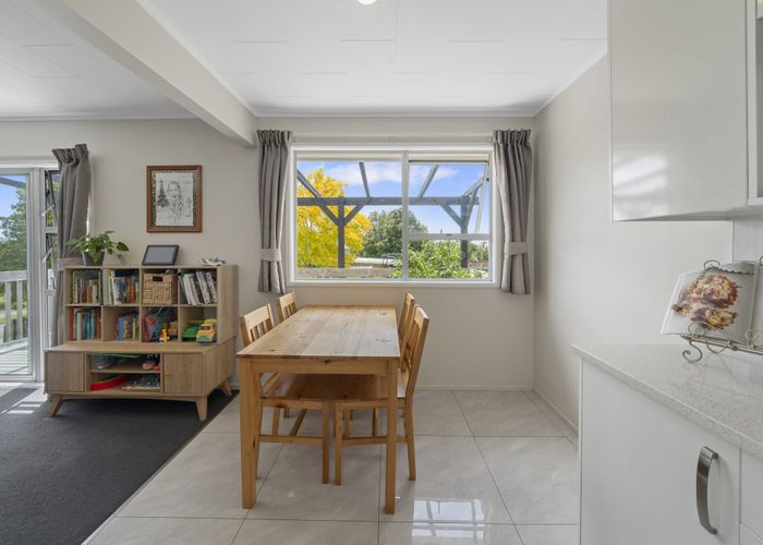  at 2/20 Shalimar Place, Clover Park, Manukau City, Auckland