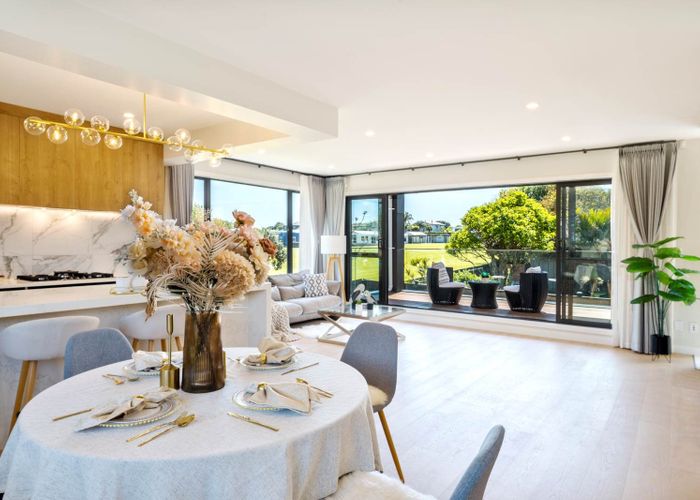  at 4/20 Williamson Avenue, Belmont, North Shore City, Auckland