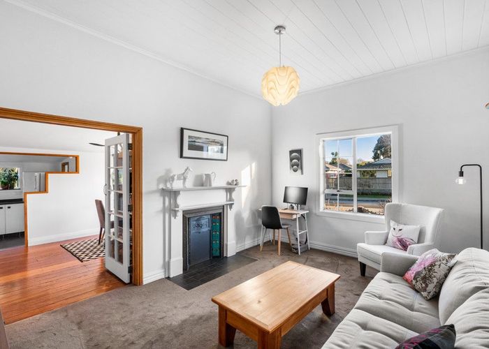  at 14 Young Street, Somerfield, Christchurch