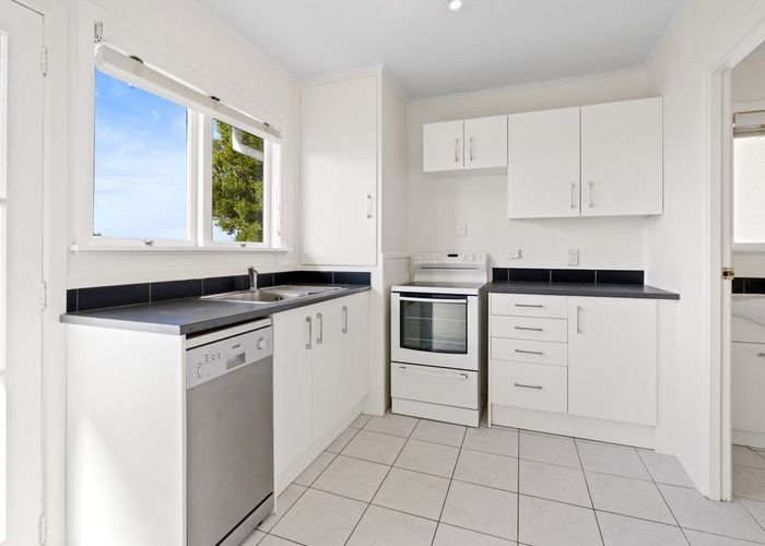  at 4/27 Caulton Street, Saint Johns, Auckland City, Auckland
