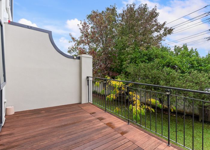  at 8/170 Mokoia Road, Chatswood, North Shore City, Auckland