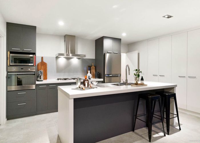 at 42 Flintridge Drive, Flat Bush, Auckland