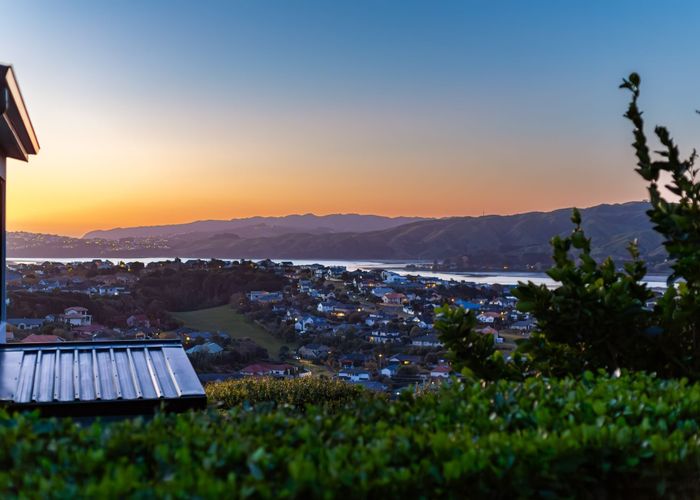  at 135 Endeavour Drive, Whitby, Porirua, Wellington