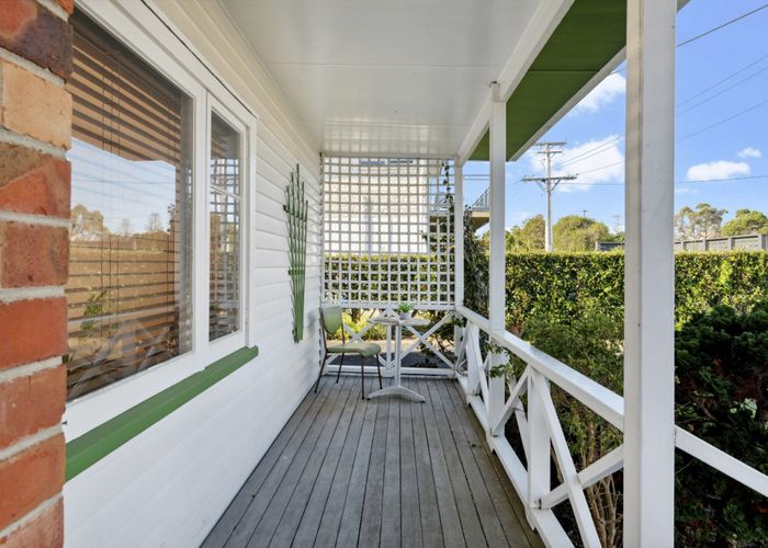  at 2/5 Argyle Terrace, Milford, Auckland