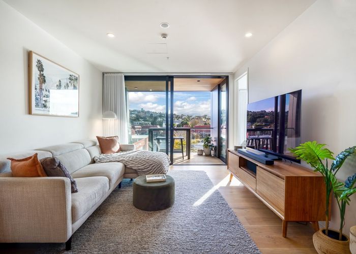  at 202/32 Anzac Road, Browns Bay, North Shore City, Auckland