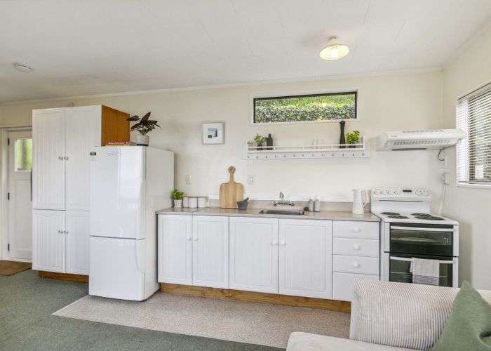  at 2/15 Sutherland Crescent, Melrose, Wellington
