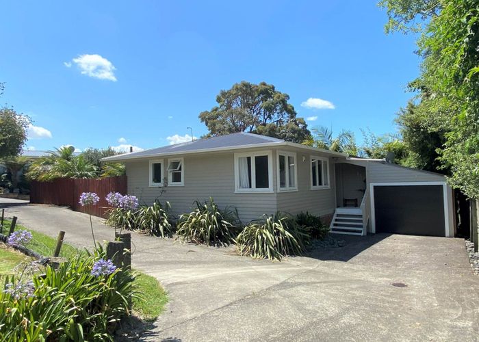  at 5 Beaufield Lane, Te Atatu Peninsula, Waitakere City, Auckland