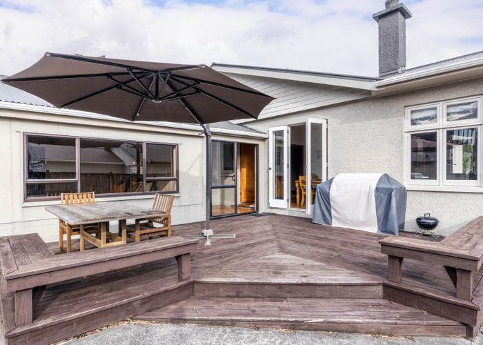  at 9 Peace Avenue, Moturoa, New Plymouth