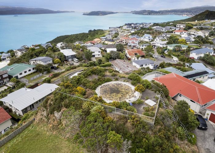 at 33 Cheyne Walk, Newlands, Wellington, Wellington