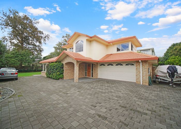  at 27D Swanson Road, Henderson, Waitakere City, Auckland