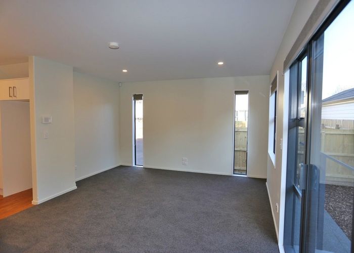  at 2/215 Peterborough Street, City Centre, Christchurch City, Canterbury