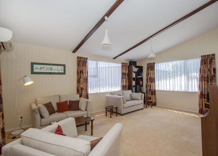  at 11 Rembrandt Avenue, Tawa, Wellington