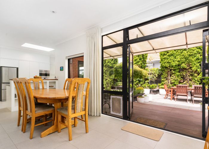  at 9 Bretts Road, St Albans, Christchurch