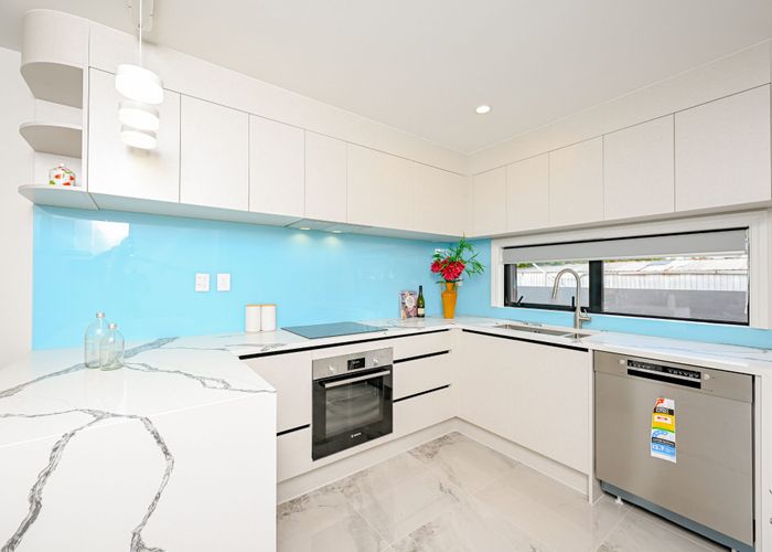  at 9/460 Massey Road, Mangere, Manukau City, Auckland