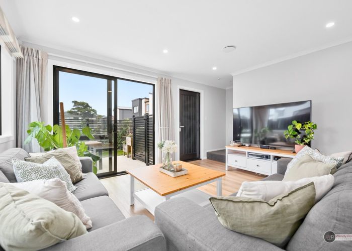  at 11 Desert Gold Lane, Wallaceville, Upper Hutt