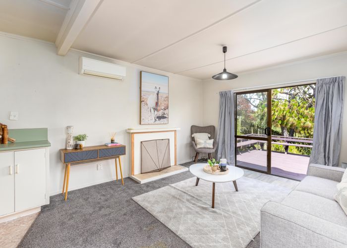  at 22 Batten Grove, The Pines Beach, The Pines Beach