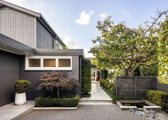  at 14 Fairfield Road, Fairfield, Hamilton