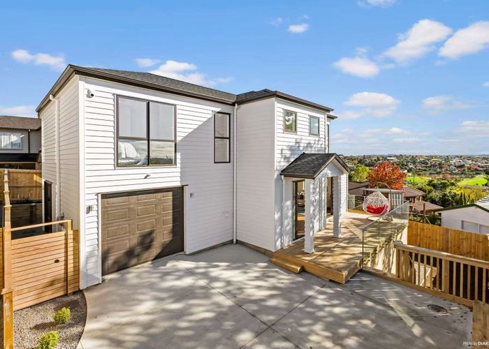  at 142C Luckens Road, West Harbour, Waitakere City, Auckland