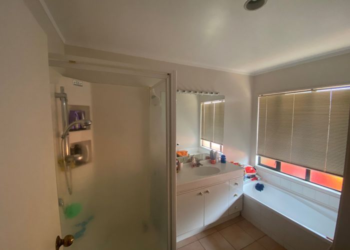  at 14 Glassonby Road, Northpark, Auckland