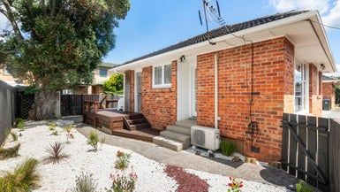  at 2/67A Mount Smart Road, Onehunga, Auckland