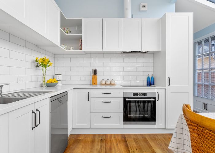  at 31 Hardwicke Street, Sumner, Christchurch City, Canterbury