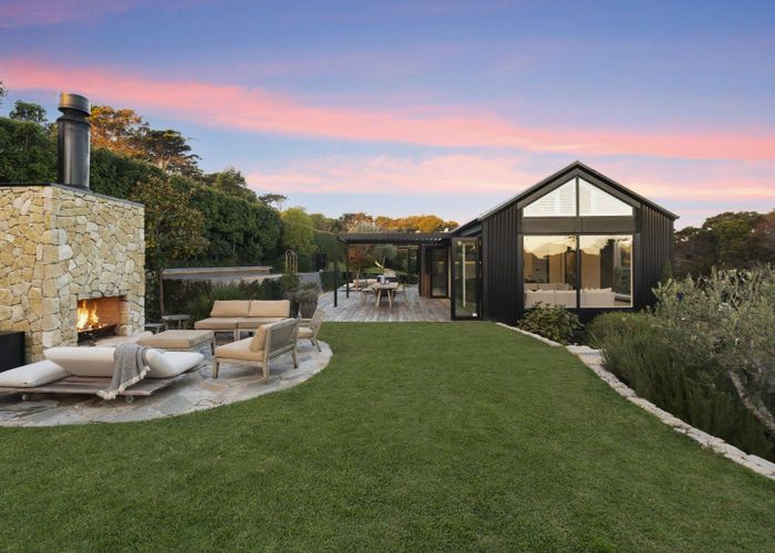  at 6 Queens Drive, Oneroa, Waiheke Island