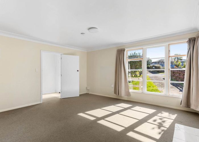  at 6 Tui Crescent, Manurewa, Manukau City, Auckland