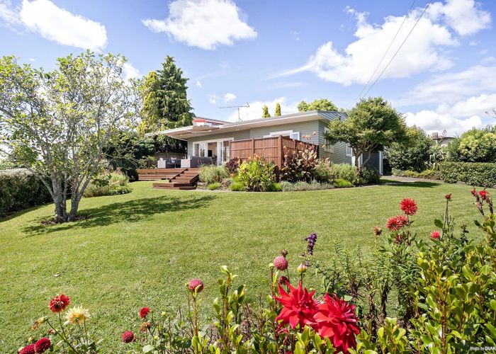  at 62 Gibson Road, Dinsdale, Hamilton