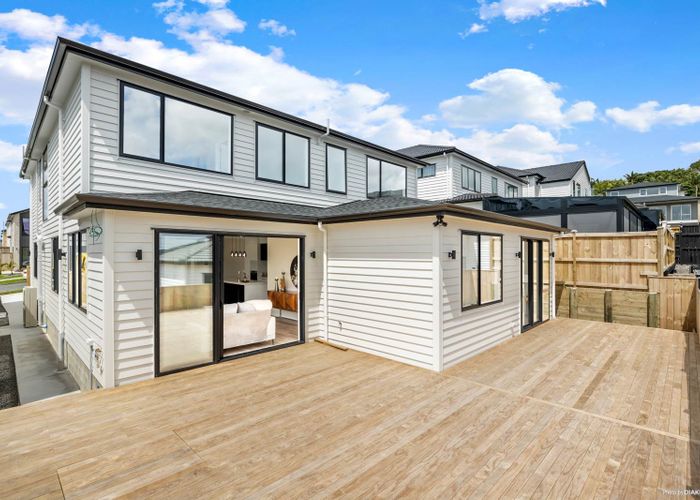  at 15 Aklander Rise, Flat Bush, Auckland