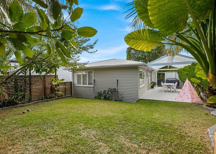  at 39 Keegan Drive, Massey, Waitakere City, Auckland