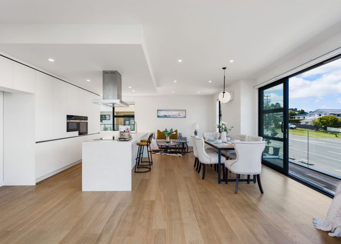  at 952A  East Coast Road, Northcross, North Shore City, Auckland