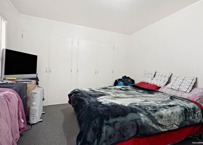 at 1/221 Buckland Rd, Mangere East, Auckland