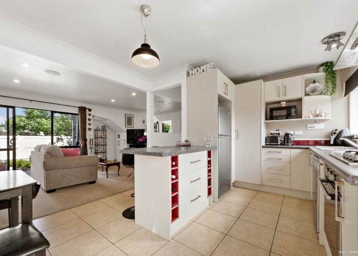  at 1 Edwin Freeman Place, Ranui, Auckland