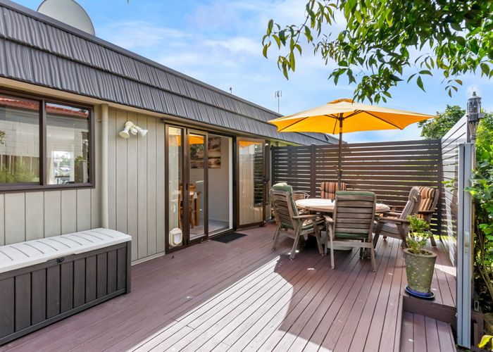  at 3 Hollyhock Place, Browns Bay, North Shore City, Auckland