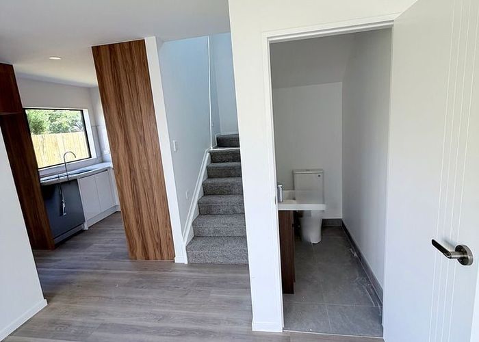  at 8 Sharland Avenue, Manurewa, Manukau City, Auckland