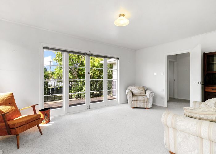  at 16 Koru Street, Mangere Bridge, Auckland