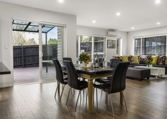  at 11 Sunshine Boulevard, Sunnyvale, Waitakere City, Auckland