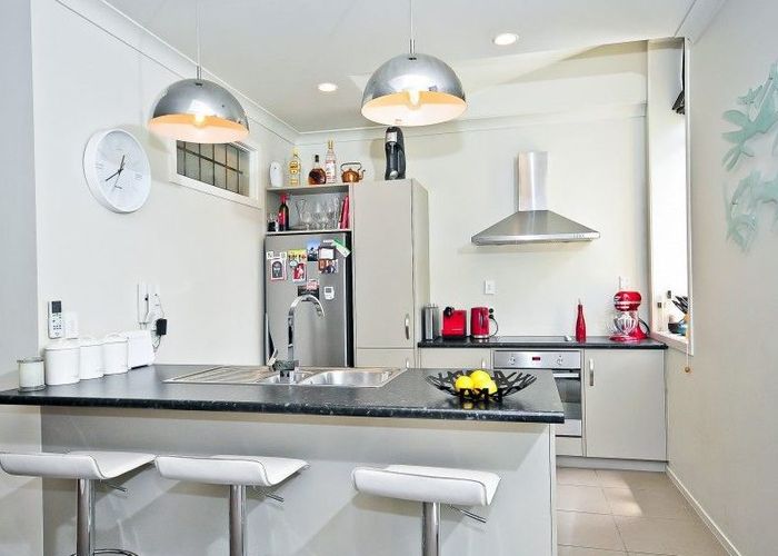  at 313 Victoria Street, Hamilton Central, Hamilton