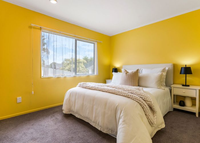  at 2/143 Rangatira Road, Beach Haven, North Shore City, Auckland