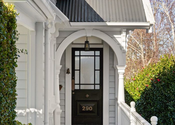  at 290 Jervois Road, Herne Bay, Auckland