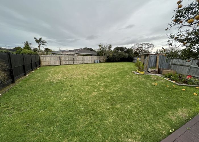  at 37 Fratley Ave, Farm Cove, Manukau City, Auckland