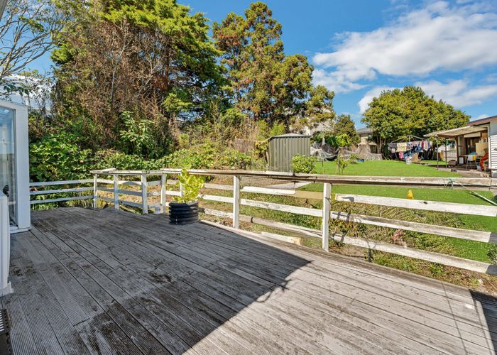  at 14 Barkes Place, Mount Roskill, Auckland City, Auckland