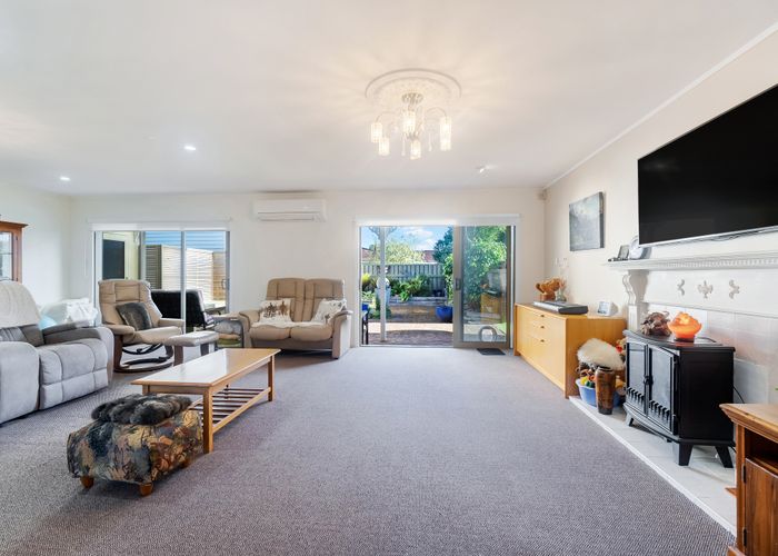  at 10 Karina Road, Merrilands, New Plymouth