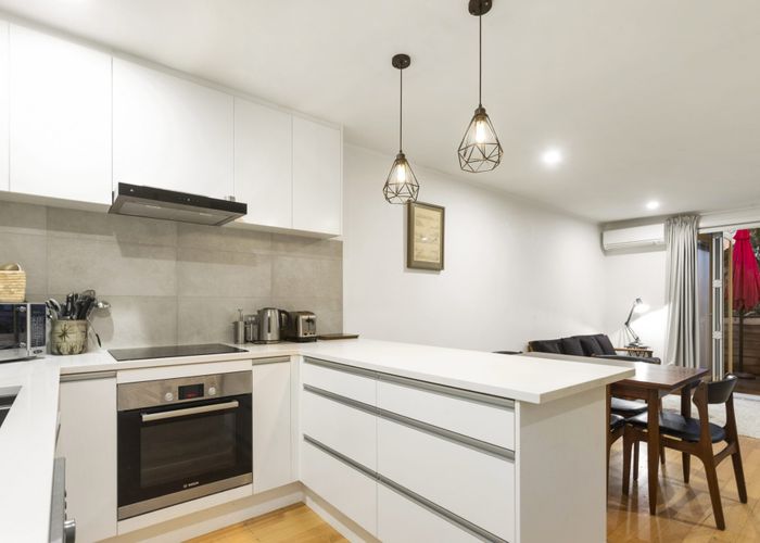  at 2/5 Larchwood Avenue, Westmere, Auckland City, Auckland