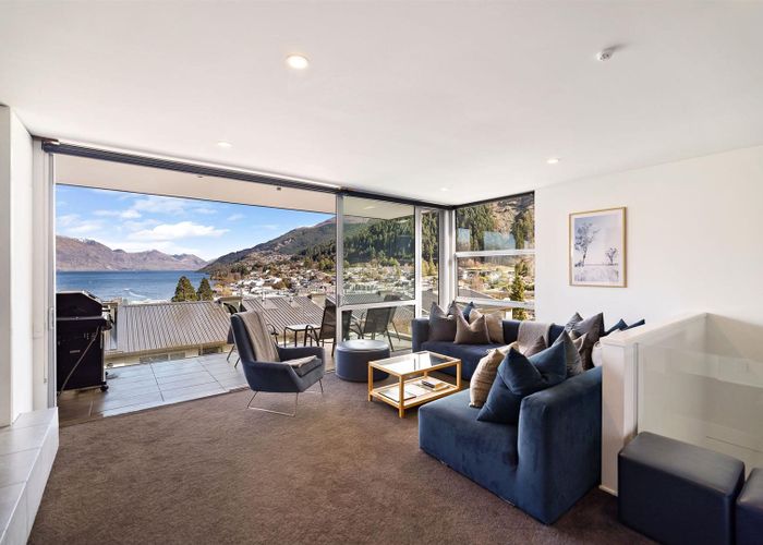  at 12/60 HALLENSTEIN ST, Queenstown, QUEENSTOWN