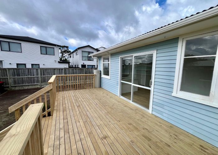  at 6 Hurley Place, Kelston, Waitakere City, Auckland