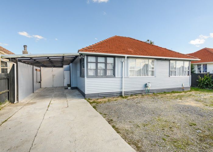  at 30 Thames Street, Roslyn, Palmerston North