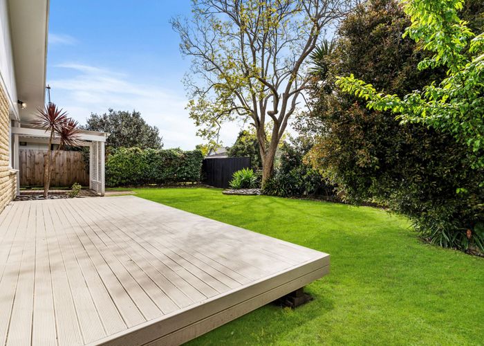  at 2/11 Vivian Wilson Drive, Eastern Beach, Auckland